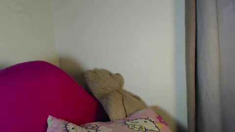 Snapshot of kinky_me1 chatting on 02.27.26 princess online show from 02.27.26