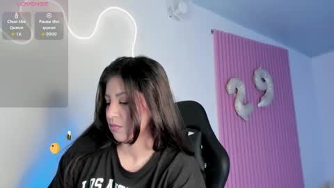 Snapshot of kinky_yeyns chatting on 10.08.25 kinky yeyns online show from 10.08.25