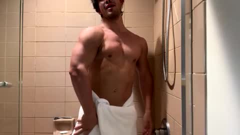 kinkybuffboy online show from 11.26.25