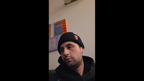 Snapshot of kinkycouple1789 chatting on 11.29.25 Maysie and Hunter online show from 11.29.25