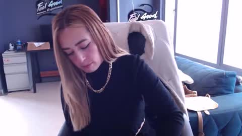 Snapshot of kinkydoll_ chatting on 03.26.26 Sara online show from 03.26.26