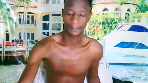 Snapshot of kinkyebonyguy chatting on 10.18.25 BigD online show from 10.18.25