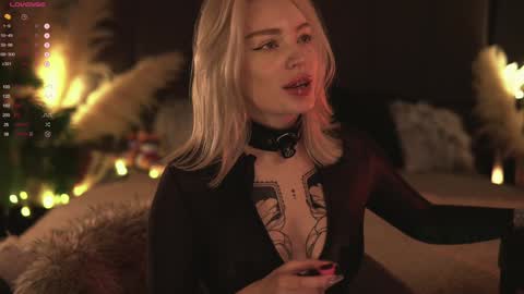 kinkylina_ online show from 01.20.25