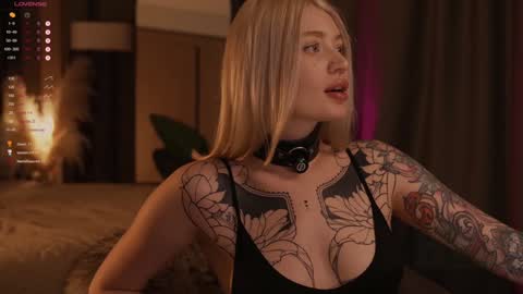 kinkylina_ online show from 01.29.25