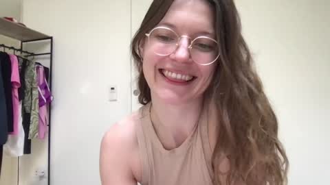 Snapshot of kinkyorange_ chatting on 01.15.25 Mary the Soulmate online show from 01.15.25