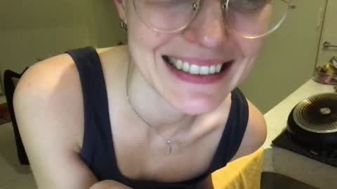 Snapshot of kinkyorange_ chatting on 01.28.25 Mary the Soulmate online show from 01.28.25