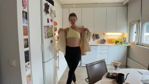 Snapshot of kinkyorange_ chatting on 09.16.25 Mary the Soulmate online show from 09.16.25