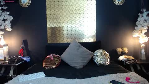 kinkyy_mom online show from 10.28.25