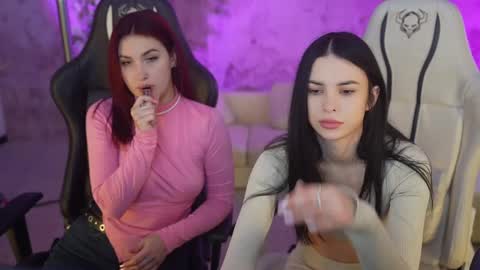 Snapshot of kira0541 chatting on 02.28.25 Sweet girls online show from 02.28.25