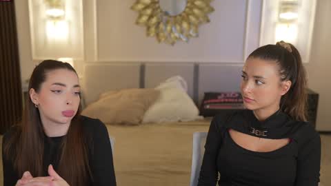 Snapshot of kira0541 chatting on 11.04.25 Sweet girls online show from 11.04.25