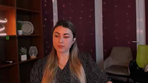 kira fox x online show from 11.12.25