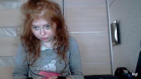 Snapshot of kira_foxy_ chatting on 03.19.26 Kira online show from 03.19.26