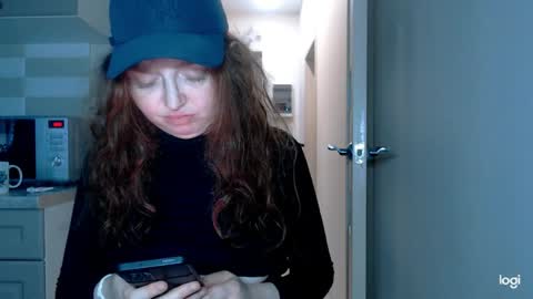 Snapshot of kira_foxy_ chatting on 03.30.26 Kira online show from 03.30.26