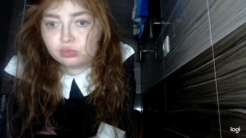 Snapshot of kira_foxy_ chatting on 03.31.26 Kira online show from 03.31.26