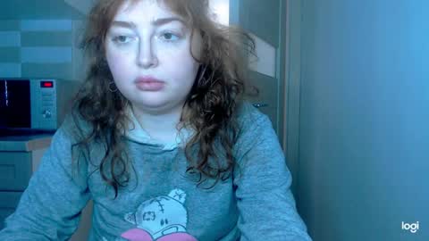 Snapshot of kira_foxy_ chatting on 04.23.26 Kira online show from 04.23.26
