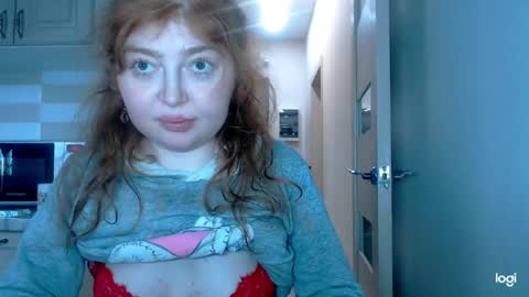 Snapshot of kira_foxy_ chatting on 04.24.26 Kira online show from 04.24.26