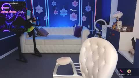 Kira Kennet online show from 10.27.25