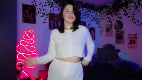 Snapshot of kira_kick chatting on 10.19.25 Kira VanKick online show from 10.19.25