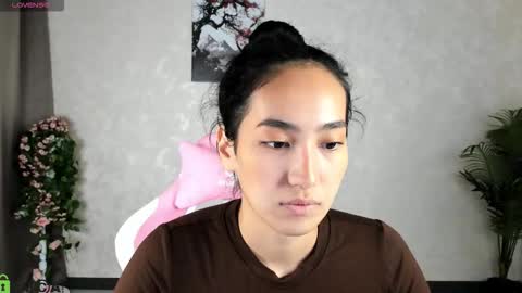 Snapshot of kira_lilian chatting on 11.03.25 Aura online show from 11.03.25