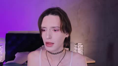 Snapshot of kira_long chatting on 09.17.25 MADI online show from 09.17.25