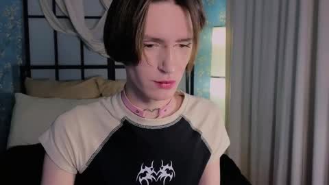 Snapshot of kira_long chatting on 10.30.25 MADI online show from 10.30.25