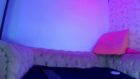 kira online show from 09.23.25