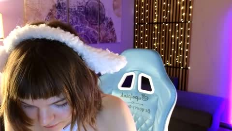 Snapshot of kira_naughtly chatting on 05.11.26 kira_naughtly online show from 05.11.26