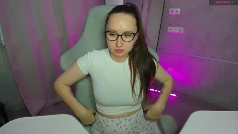 Kira online show from 12.19.25