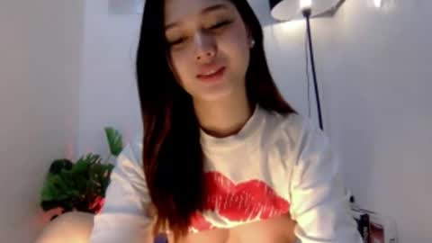 KIRA online show from 11.03.25