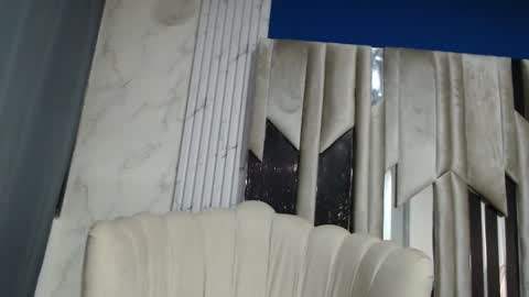 Snapshot of kiraawild chatting on 10.28.25 kiraawild online show from 10.28.25