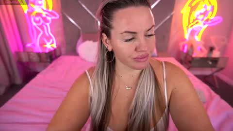 Kira online show from 10.14.25