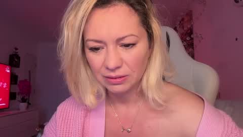 KiraDivine online show from 12.07.24