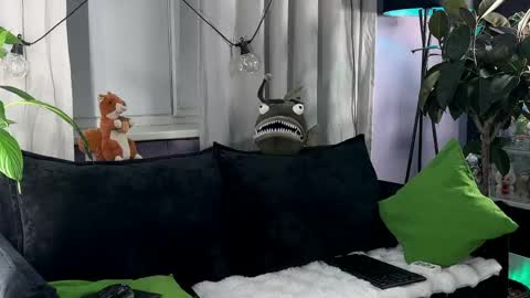 Kira    online show from 04.24.26