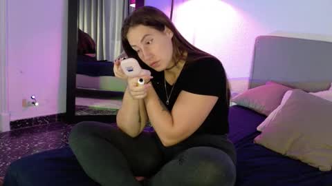 Snapshot of kiralimme_ chatting on 10.24.25 Kira online show from 10.24.25