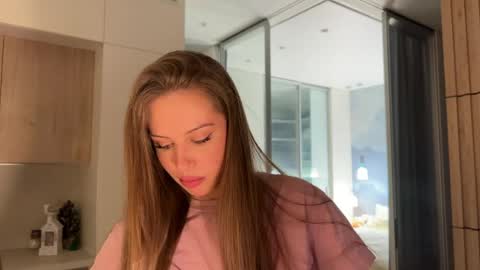 Kira online show from 04.20.26