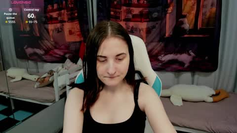 KiraParker online show from 04.03.26