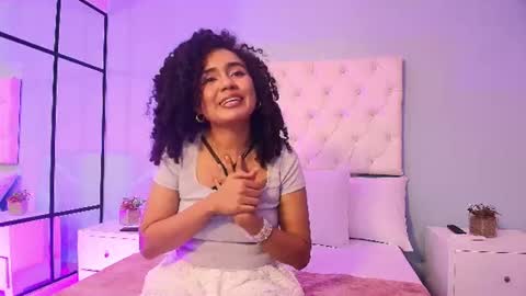 Snapshot of kiraspell chatting on 06.25.26 kiraspell online show from 06.25.26