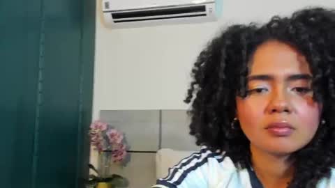 Snapshot of kiraspell chatting on 07.25.26 kiraspell online show from 07.25.26