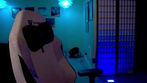 KiraSpitQueen online show from 03.30.26