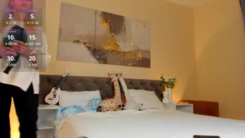 Snapshot of kirasun_ chatting on 10.16.25 KiraSun online show from 10.16.25