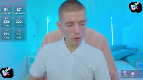 Snapshot of kireev_ chatting on 10.19.25 online show from 10.19.25