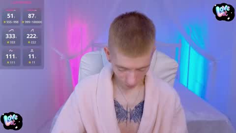 Snapshot of kireev_ chatting on 12.05.25 online show from 12.05.25