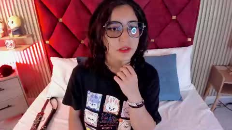 Snapshot of kirivelvet chatting on 06.27.26 Samantha Velvet online show from 06.27.26