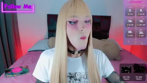 Snapshot of kirmyy_ chatting on 01.10.25 Kirmyy online show from 01.10.25