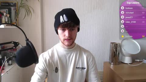 Snapshot of kirokaisan chatting on 02.24.25 kirokaisan online show from 02.24.25