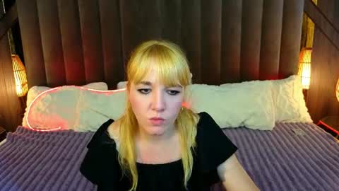 Snapshot of kirra_salute chatting on 07.14.26 Kirra Salute online show from 07.14.26