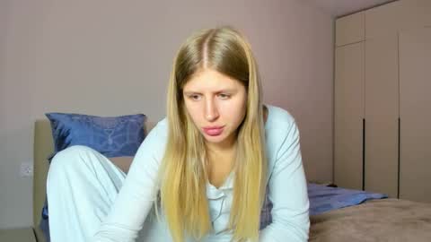 Kira online show from 10.24.25