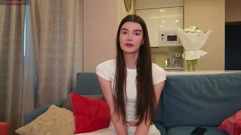 Kisa  20SALE online show from 10.21.25