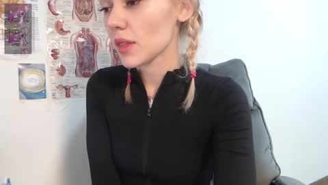 Snapshot of kisi_missi chatting on 02.09.25 Kisi online show from 02.09.25