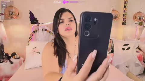 Snapshot of kismett_aziz chatting on 10.31.25 Kismet online show from 10.31.25